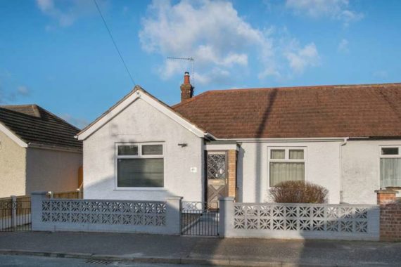 2 bedroom Detached t...